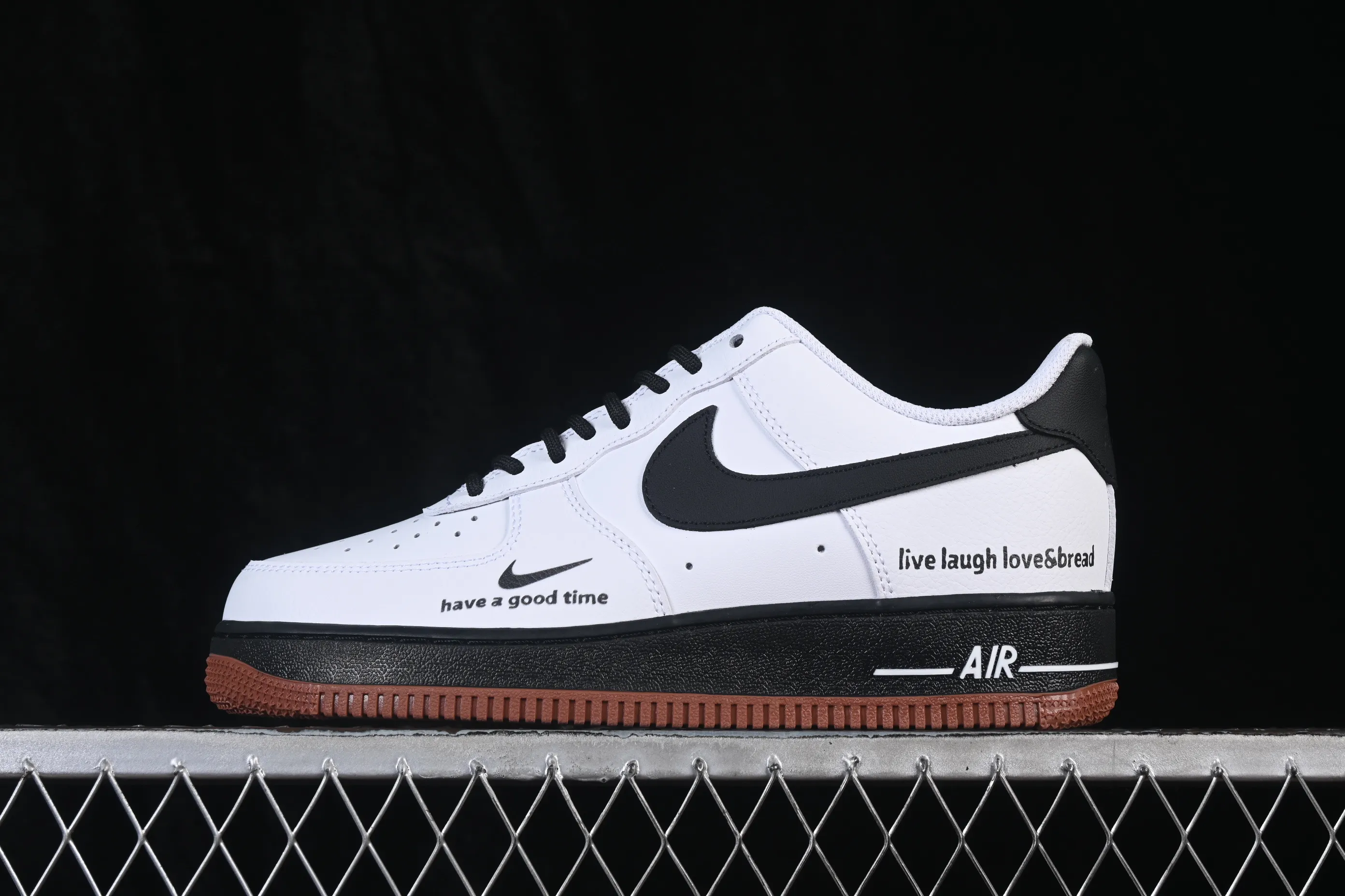 All categories Nk Air Force 1 Air Force series Nk Air Force 1 Low Air Force low-top Nike Air Force 1'07 Low Two-dimensional theme Classic black and white contrast Air Force 1 low-top casual sneakers ZH0316-161